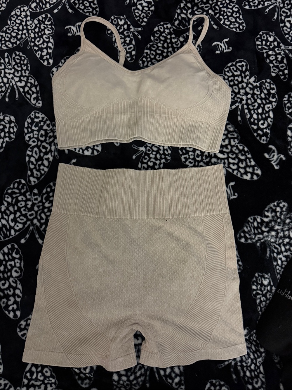 SHEIN Beige Seamless Shaping Bralette & High-Waist Shorts Set